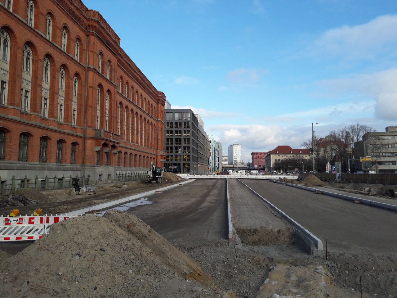 Neuer-Strassenverlauf-Rotes-Rathaus.jpg